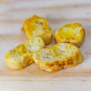 Torradinha de Queijo Parmesão